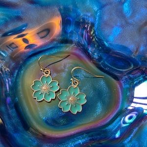 🌺 Flower Earrings